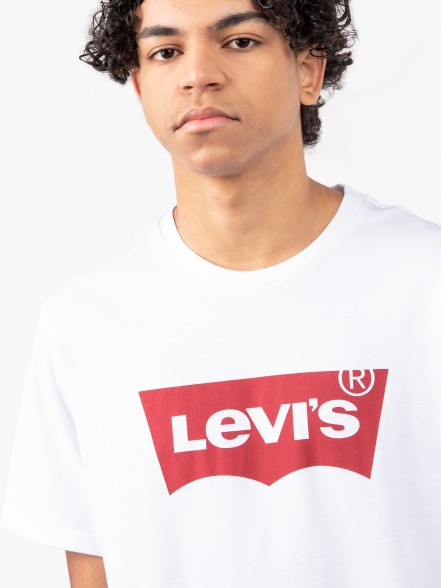 Levis Graphic Set In Neck Levis Graphic Set In Neck
