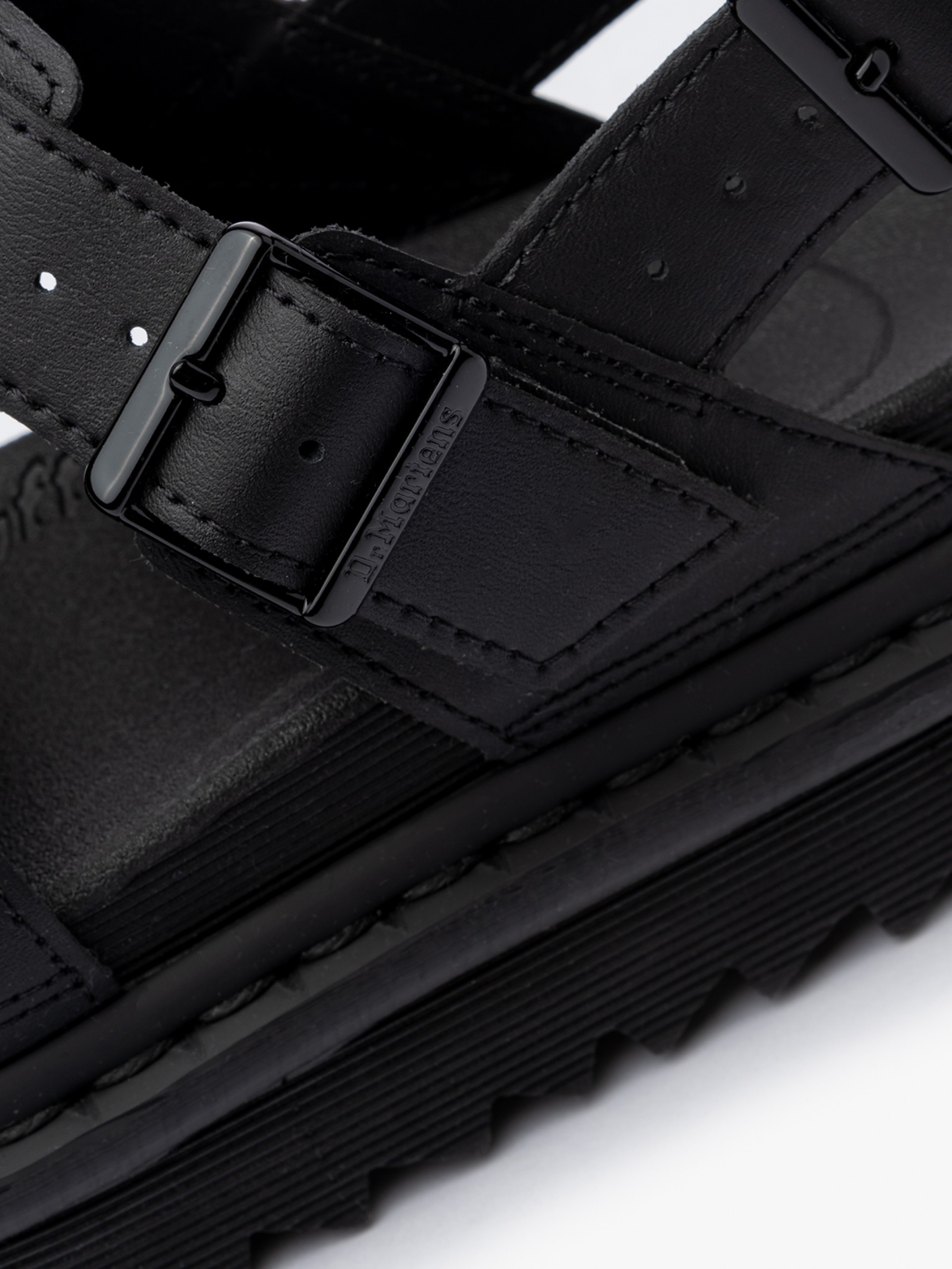 Dr.Martens Voss Leather Strap W