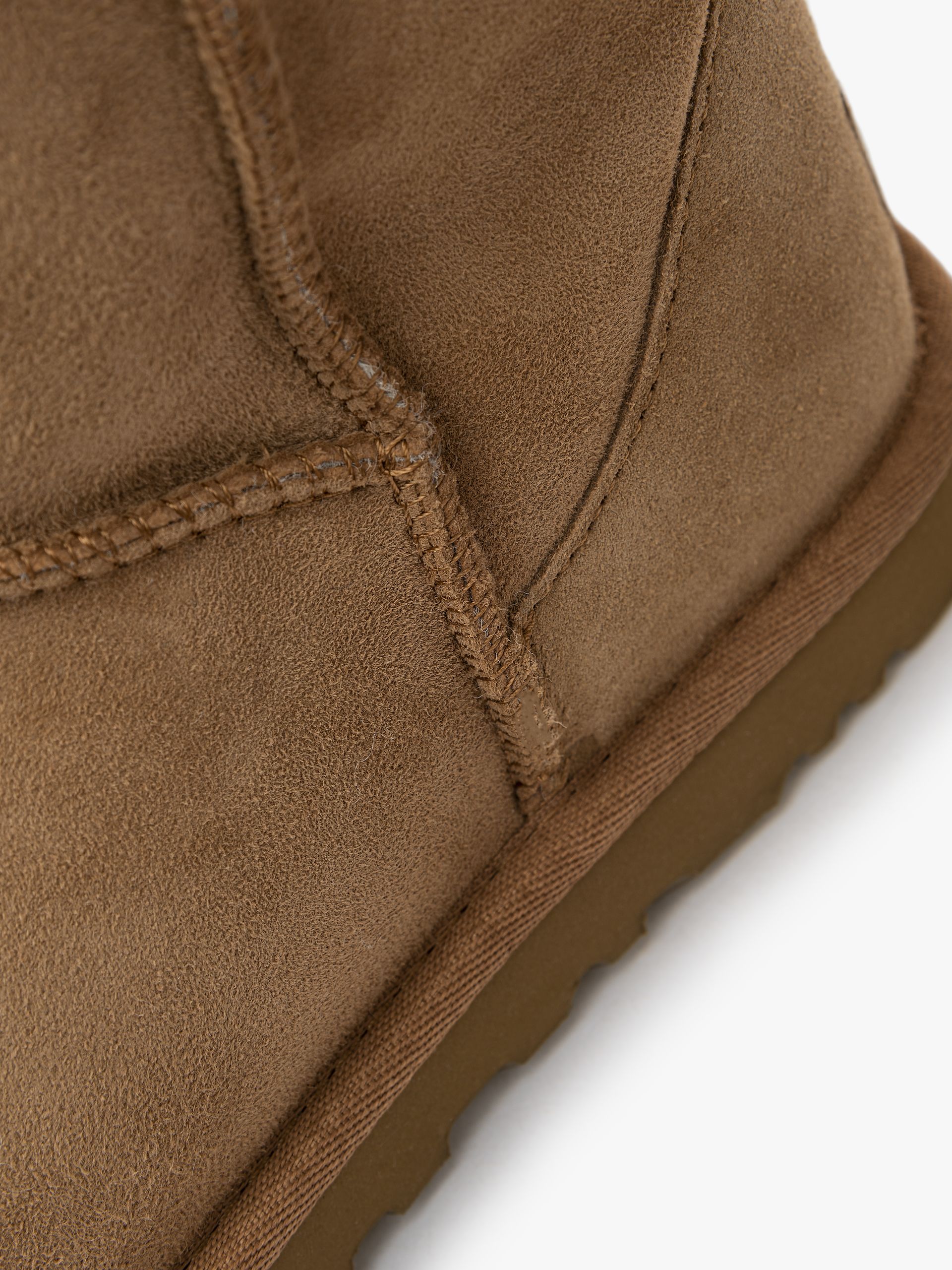 UGG Bota Classic Short