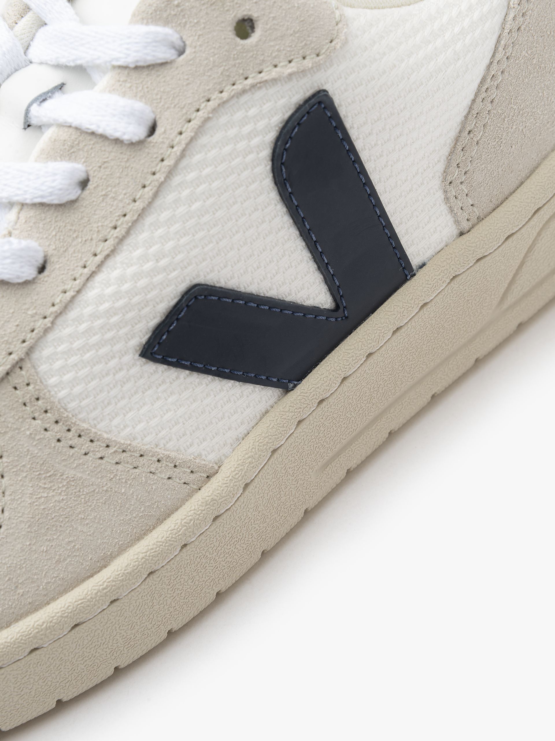 Veja V-10 B-Mesh