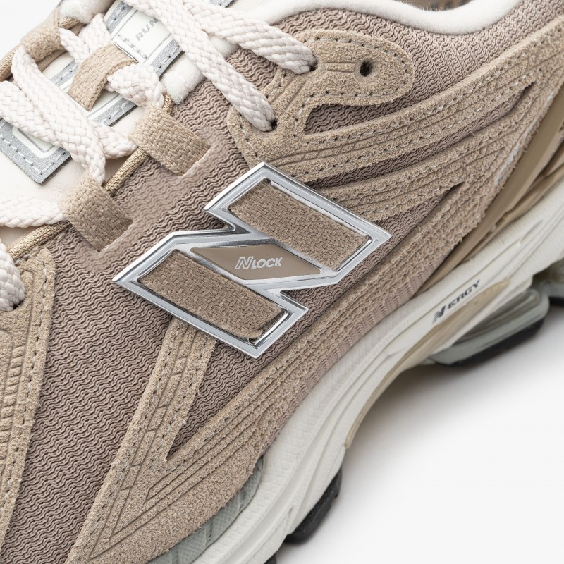new balance m1906