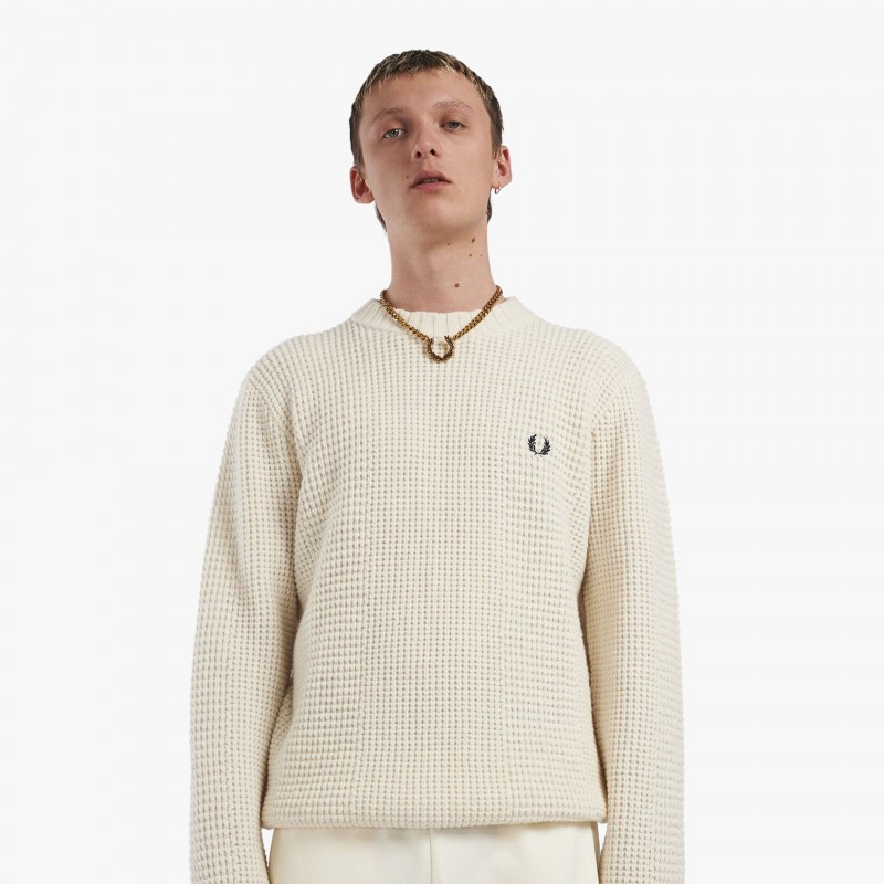 Fred Perry Textured Jumper - K4557 560 | Fuxia