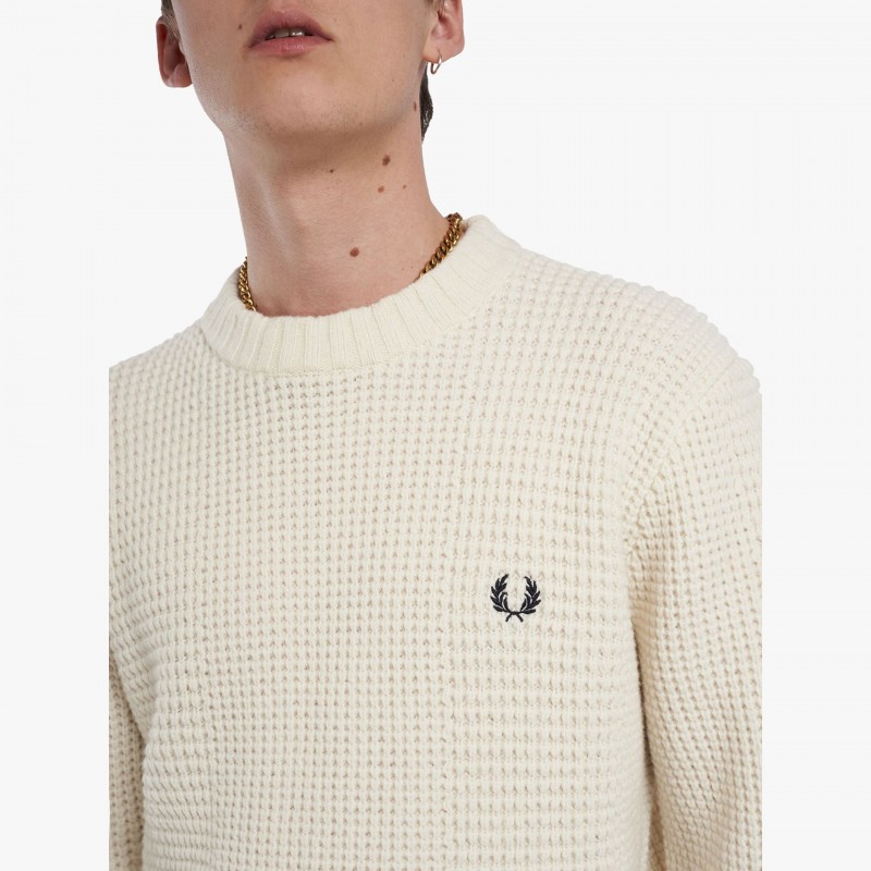 Fred Perry Textured Jumper - K4557 560 | Fuxia, Urban Tribes United