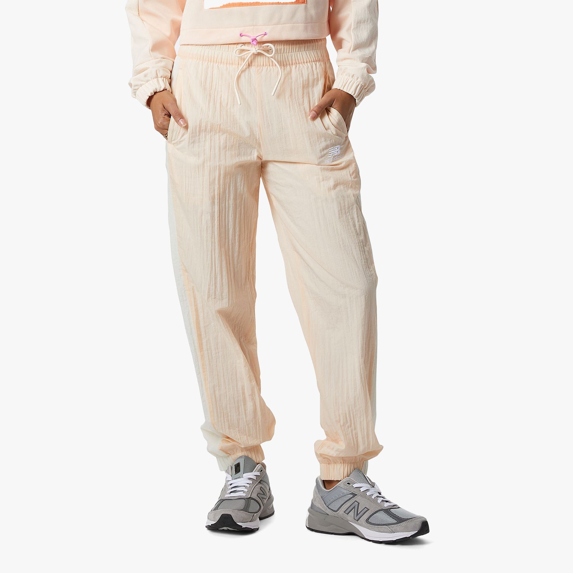 New Balance Athletics Amplified Woven W