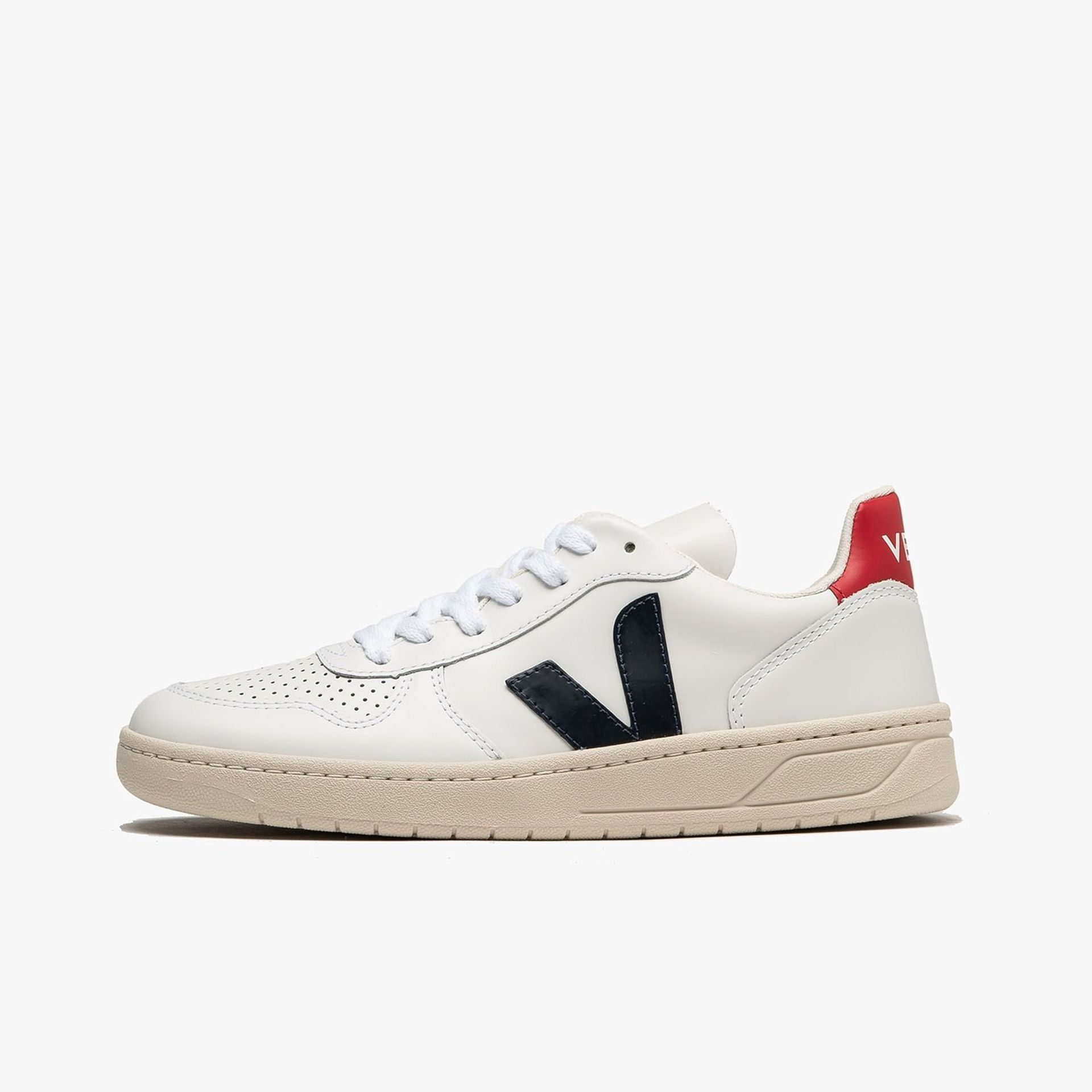 Veja V-10 Leather
