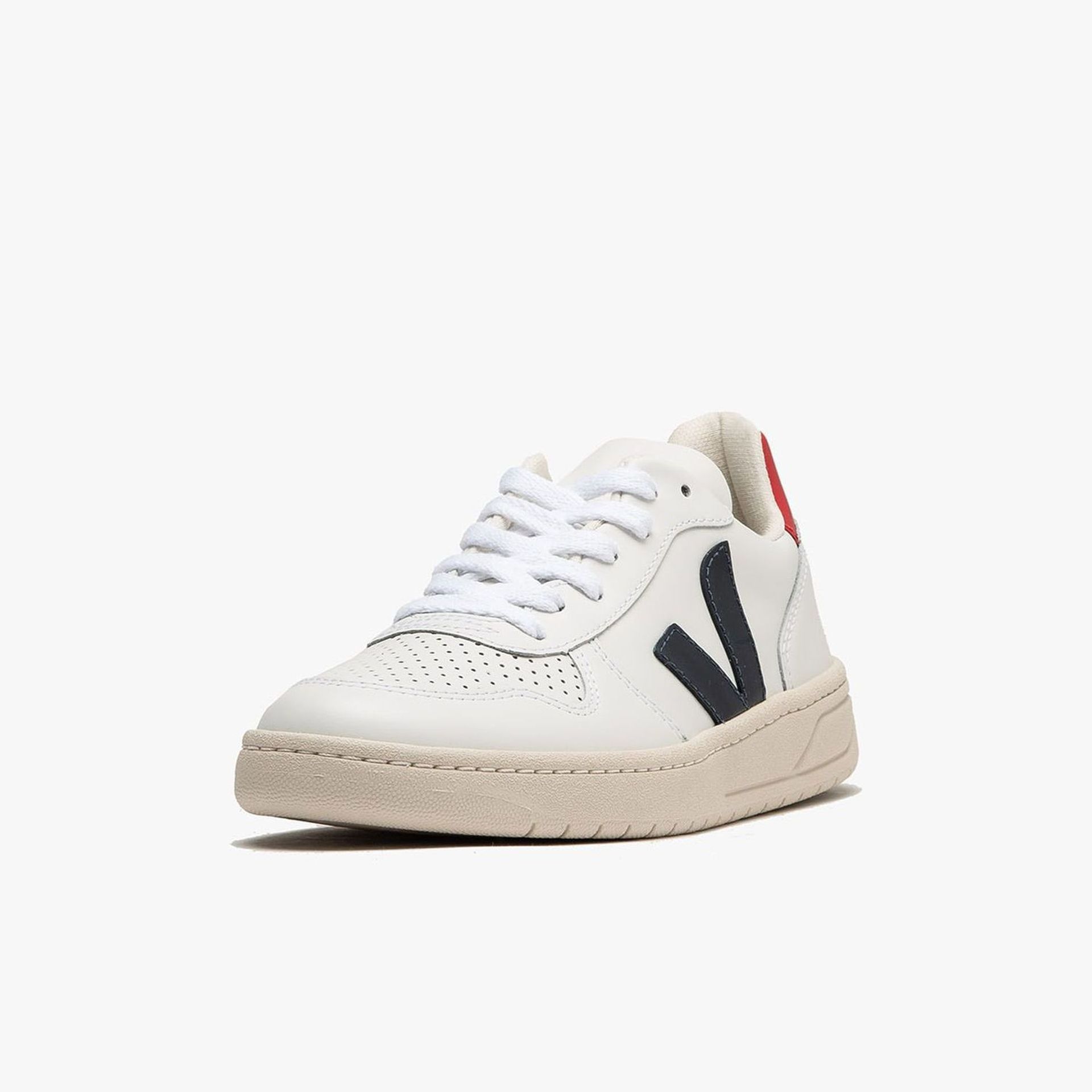 Veja V-10 Leather