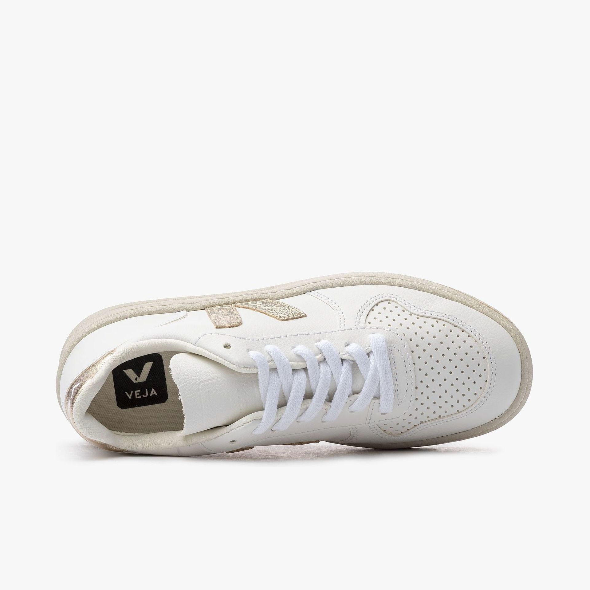 Veja V-10 Chromefree Leather
