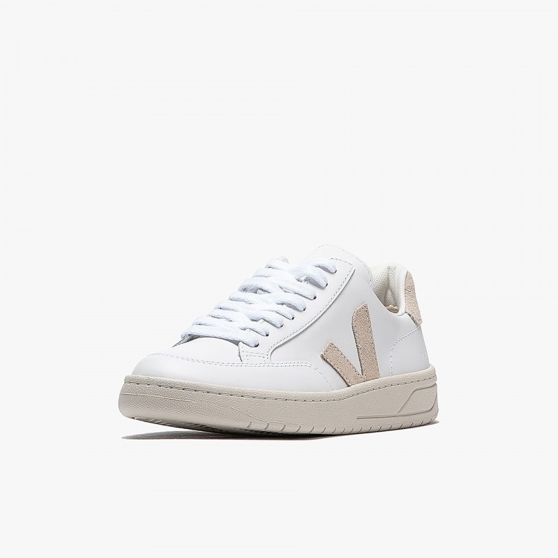 Veja V-12 Leather - XD0202335 | Fuxia, Urban Tribes United