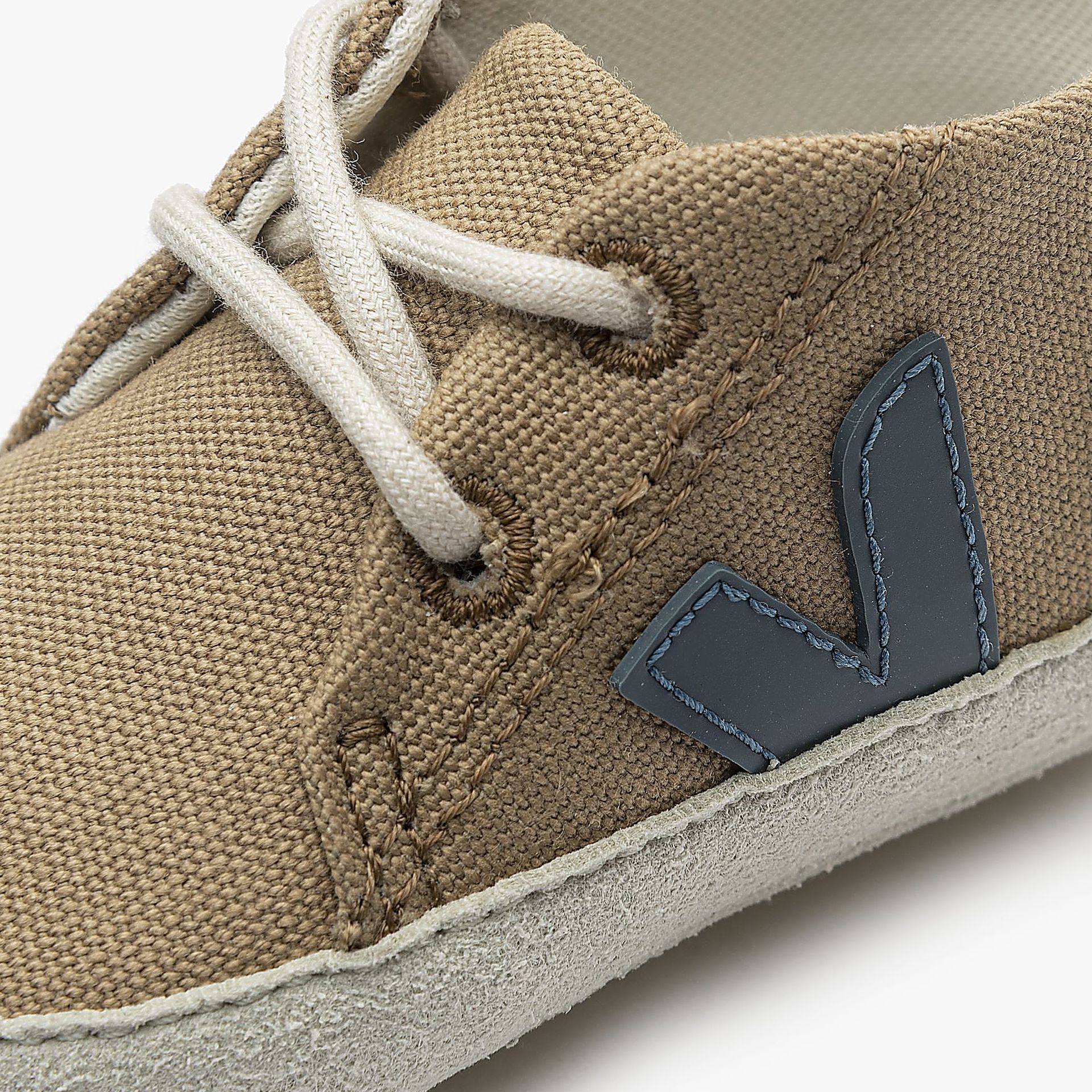 Veja Canvas Crib