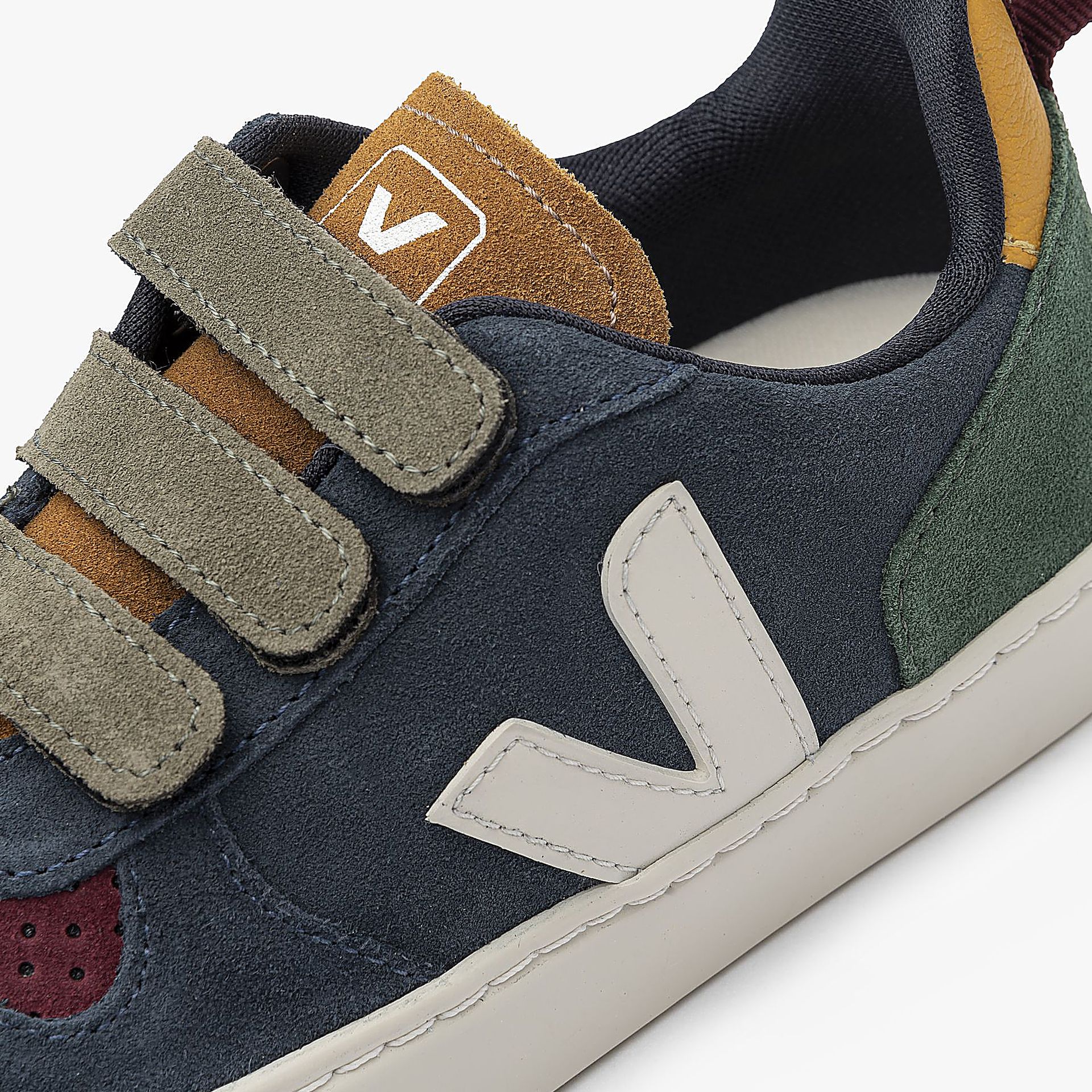 Veja V-10 Suede Inf