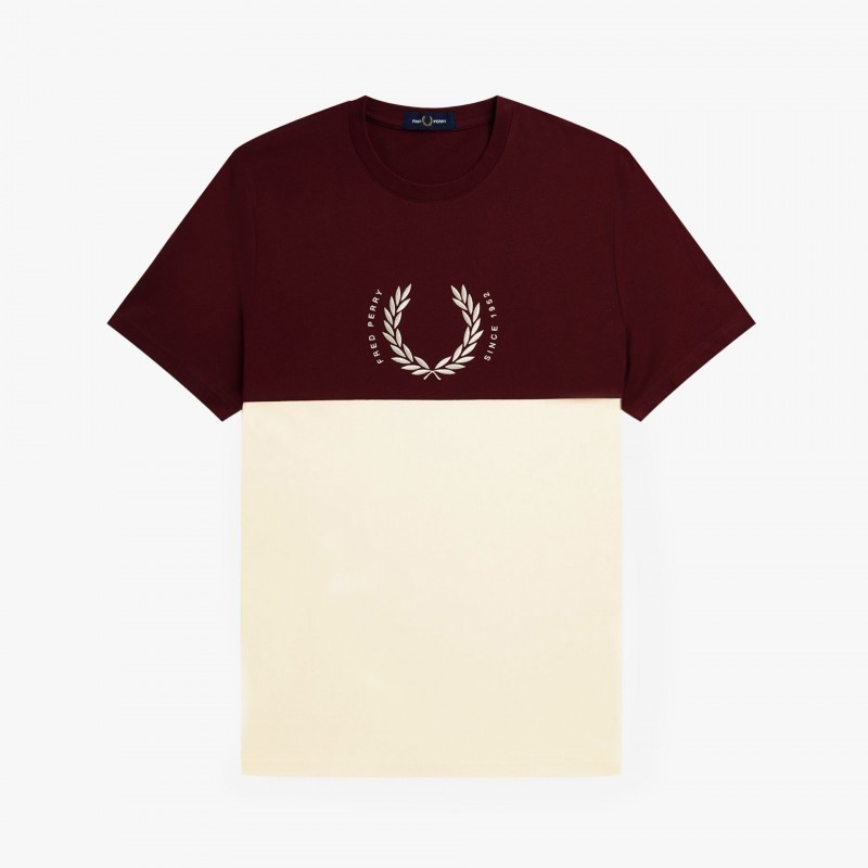 Fred Perry Circle Branding Colour Block - M4663 560 - Fuxia, Urban Tribes United