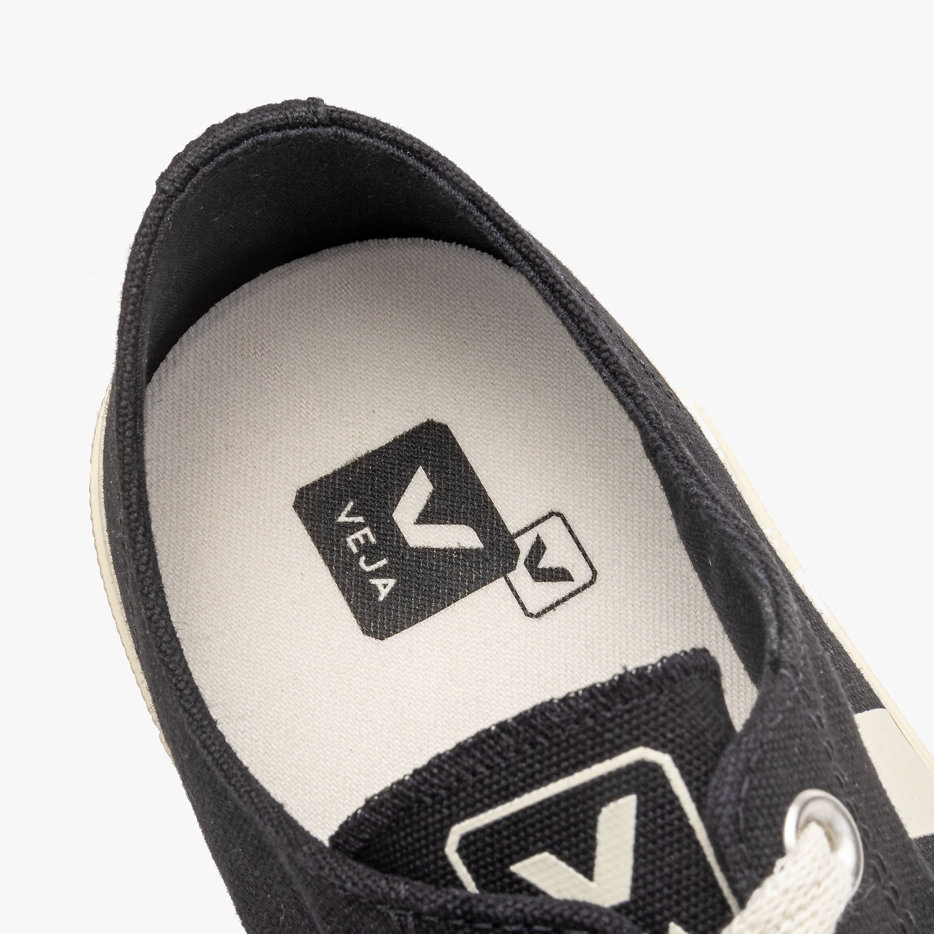 Veja Wata II Low