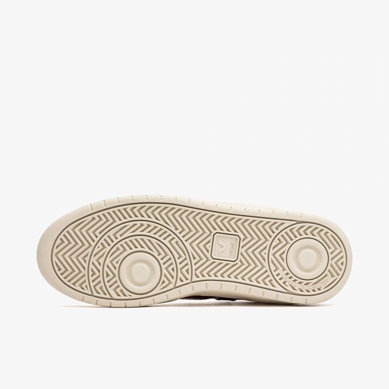 Veja V-10 CWL W - VX0703279 - Fuxia, Urban Tribes United