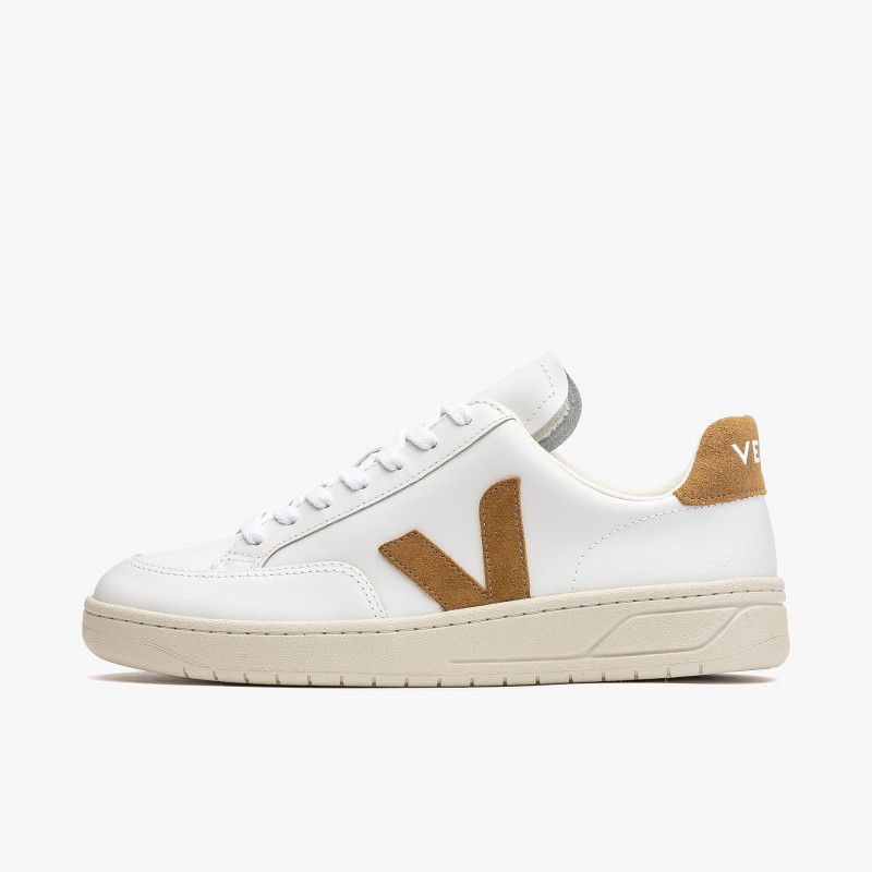 Veja V-12 Leather - XD0202322 | Fuxia, Urban Tribes United
