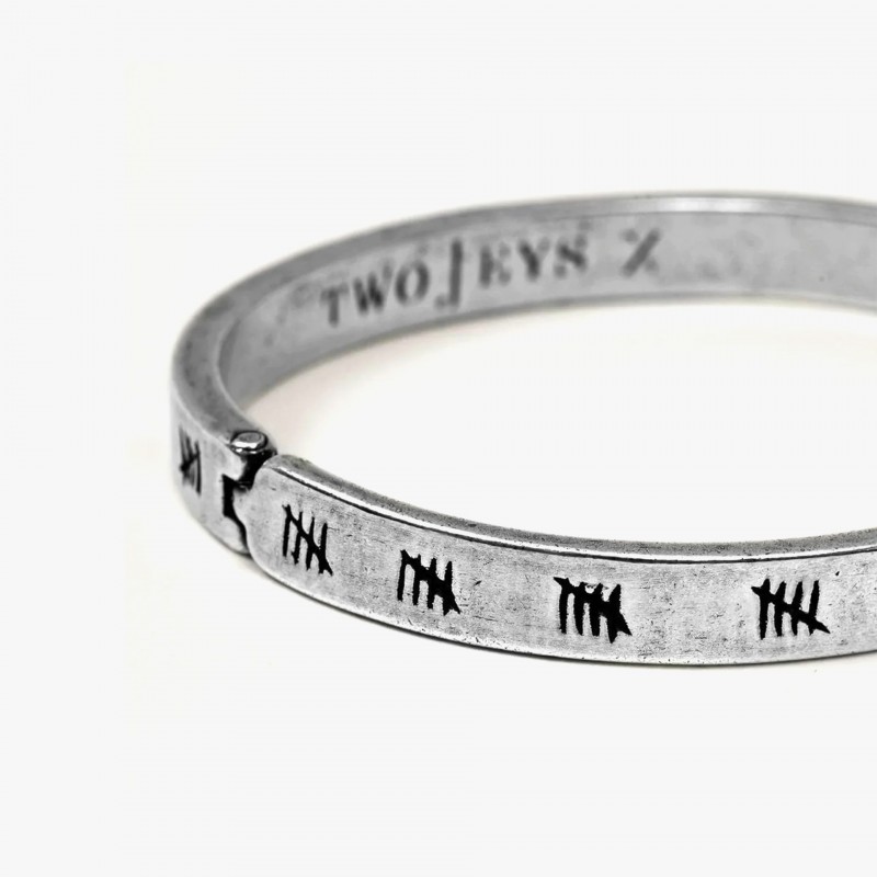 TwoJeys Hope Silver - HOPE BRACELET SIL | Fuxia, Urban Tribes United