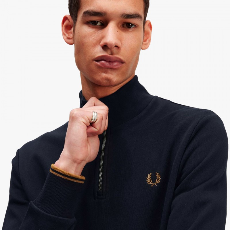 Fred Perry Half Zip - M3574 R63 | Fuxia, Urban Tribes United