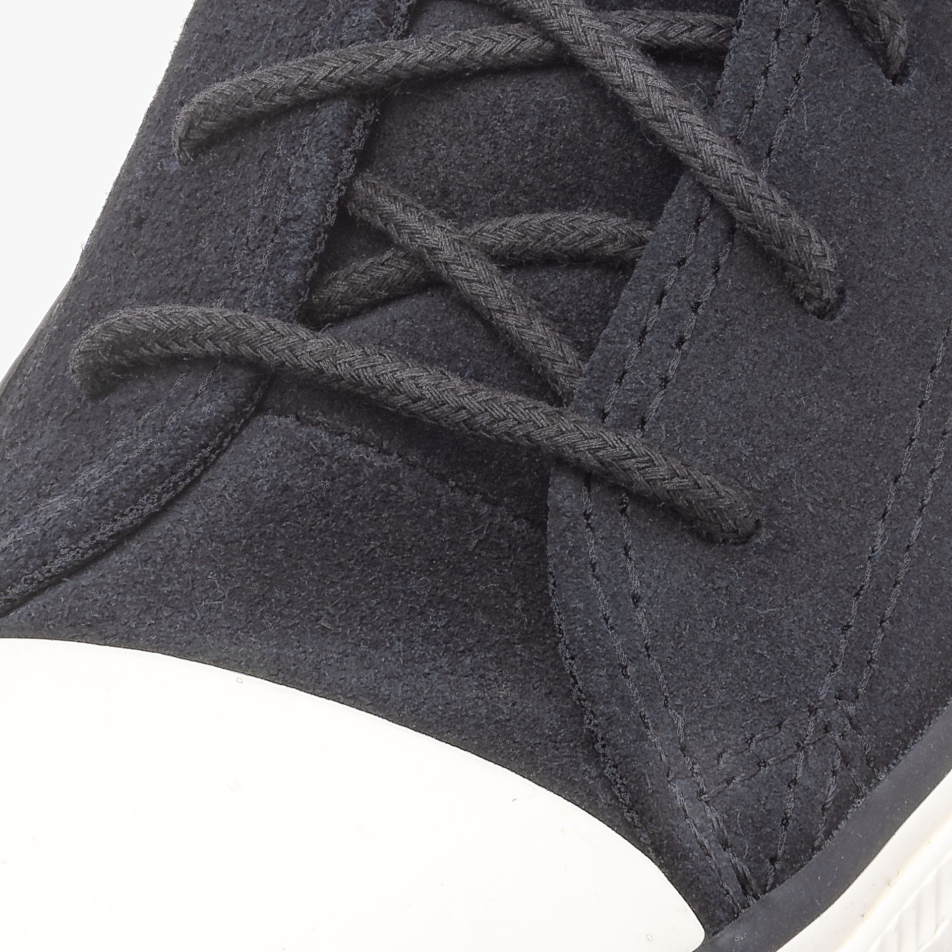 Converse Chuck Taylor Mono Suede