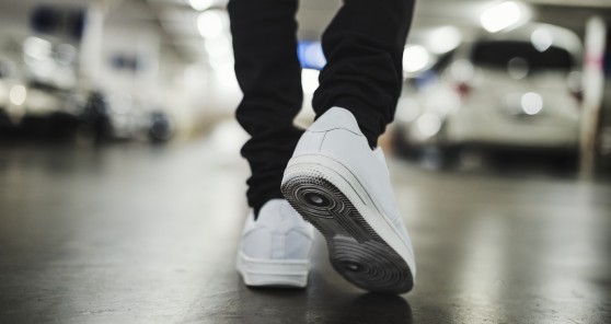 Sneakerhead: da moda urbana às passarelas de alta costura.