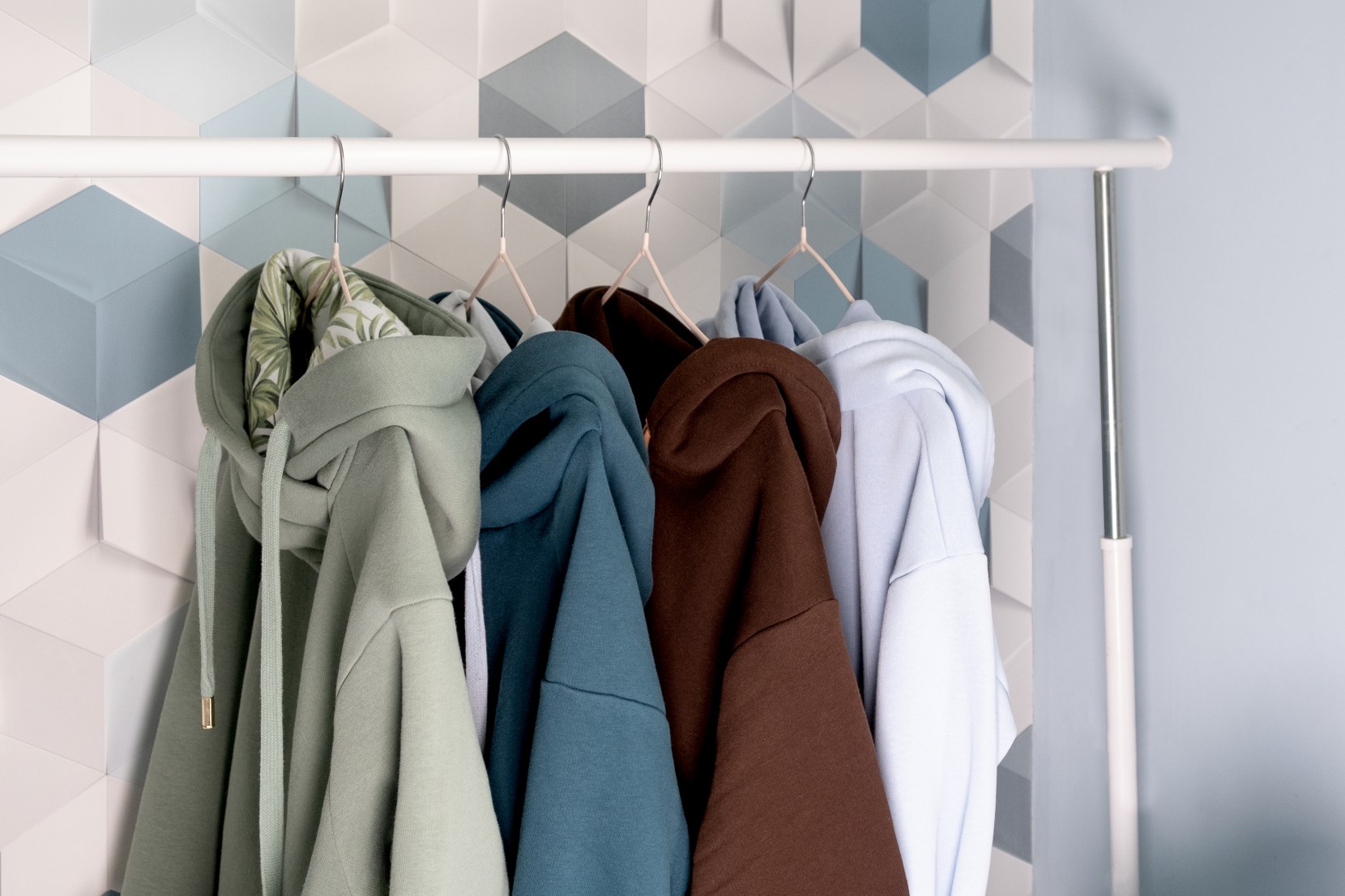 Como usar hoodies em diferentes estilos.