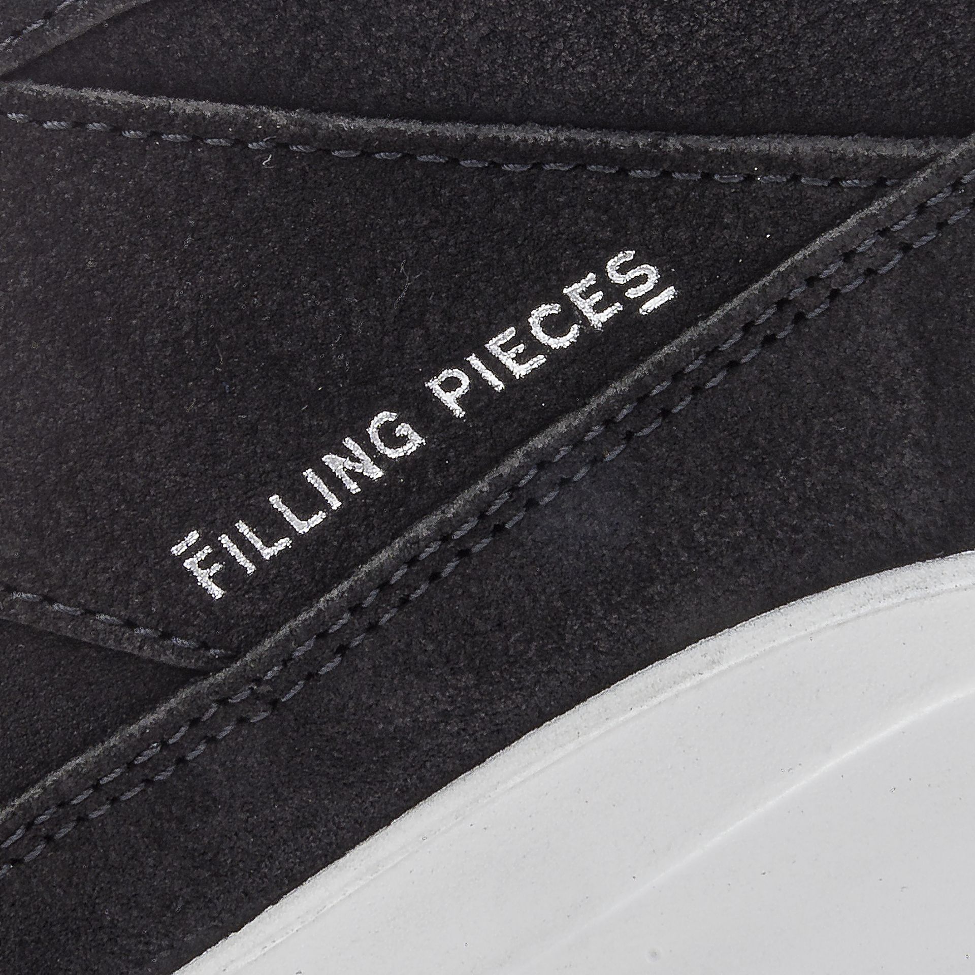Filling Pieces Jet Runner