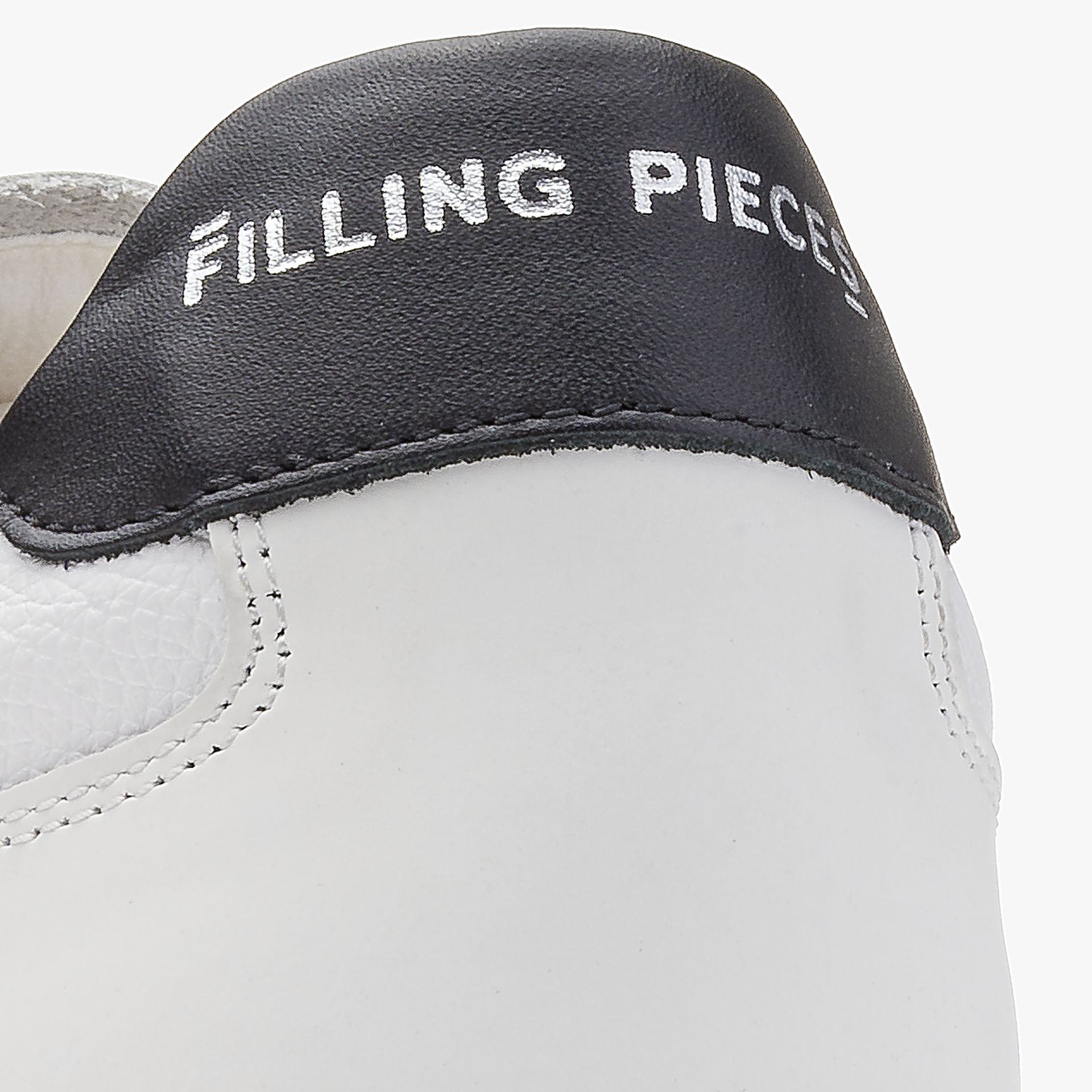 Filling Pieces Mondo Crumbs