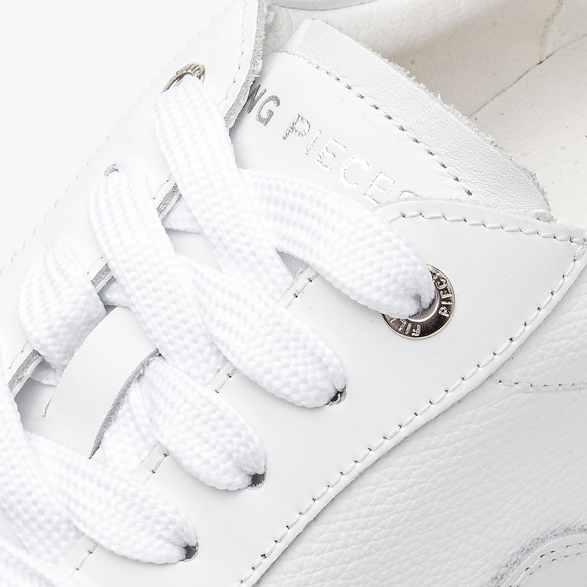 Filling Pieces Mondo Crumbs