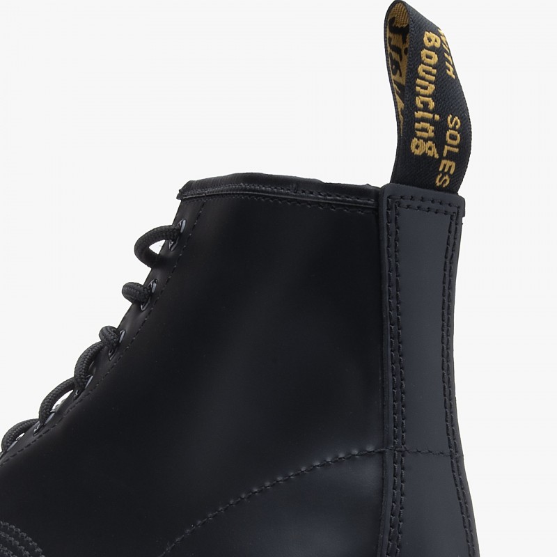 Dr.Martens Black Smooth - 24255001 | Fuxia, Urban Tribes United