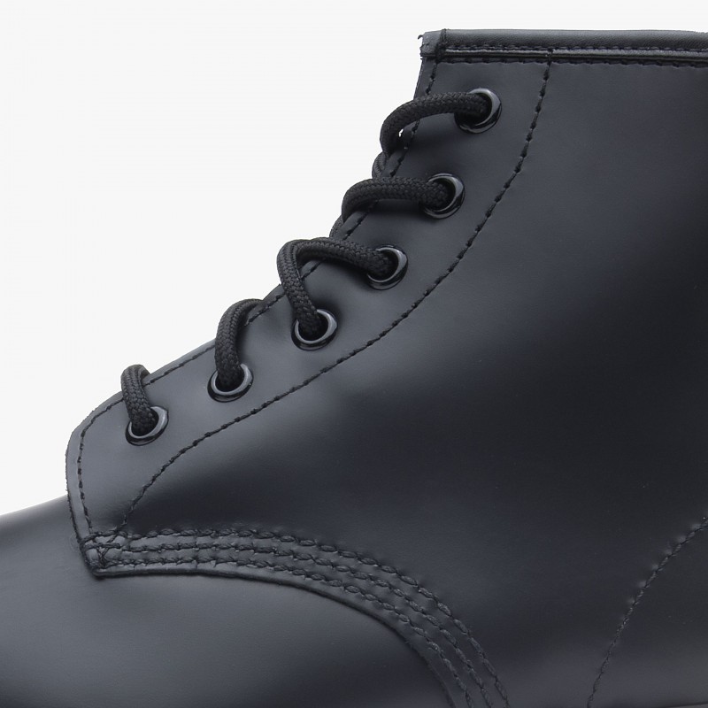 Dr.Martens Black Smooth - 24255001 | Fuxia, Urban Tribes United