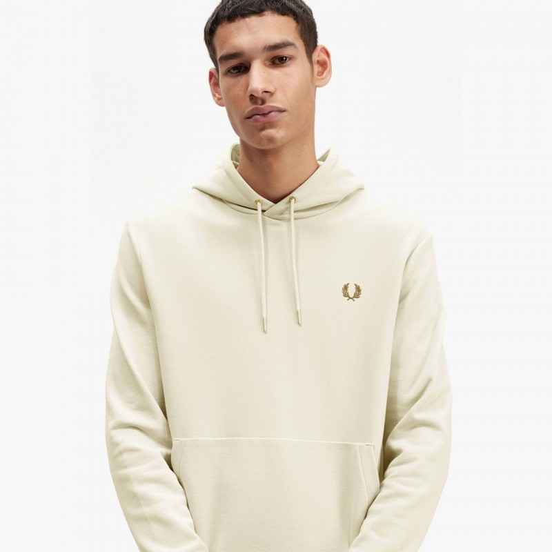 Fred Perry with Discontinuous Stitch Border - M2643 691 | Fuxia, Urban Tribes United