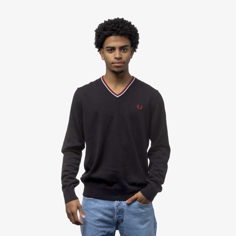 Fred Perry Classic Crew Neck - K9600 N20 | Fuxia, Urban Tribes United