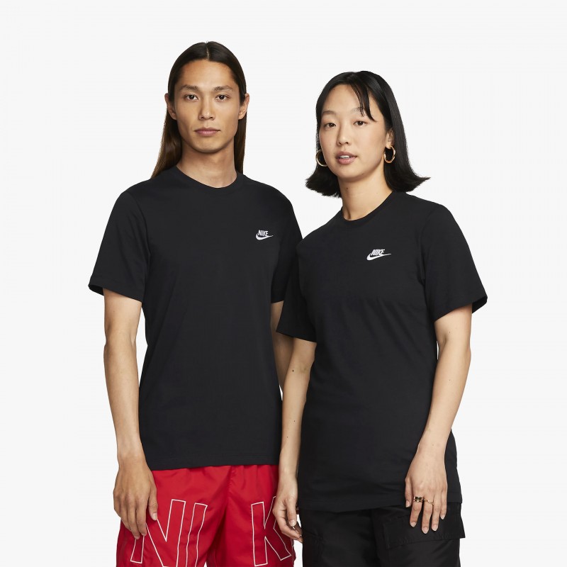 Nike Sportswear - AR4997 013 | Fuxia, Urban Tribes United