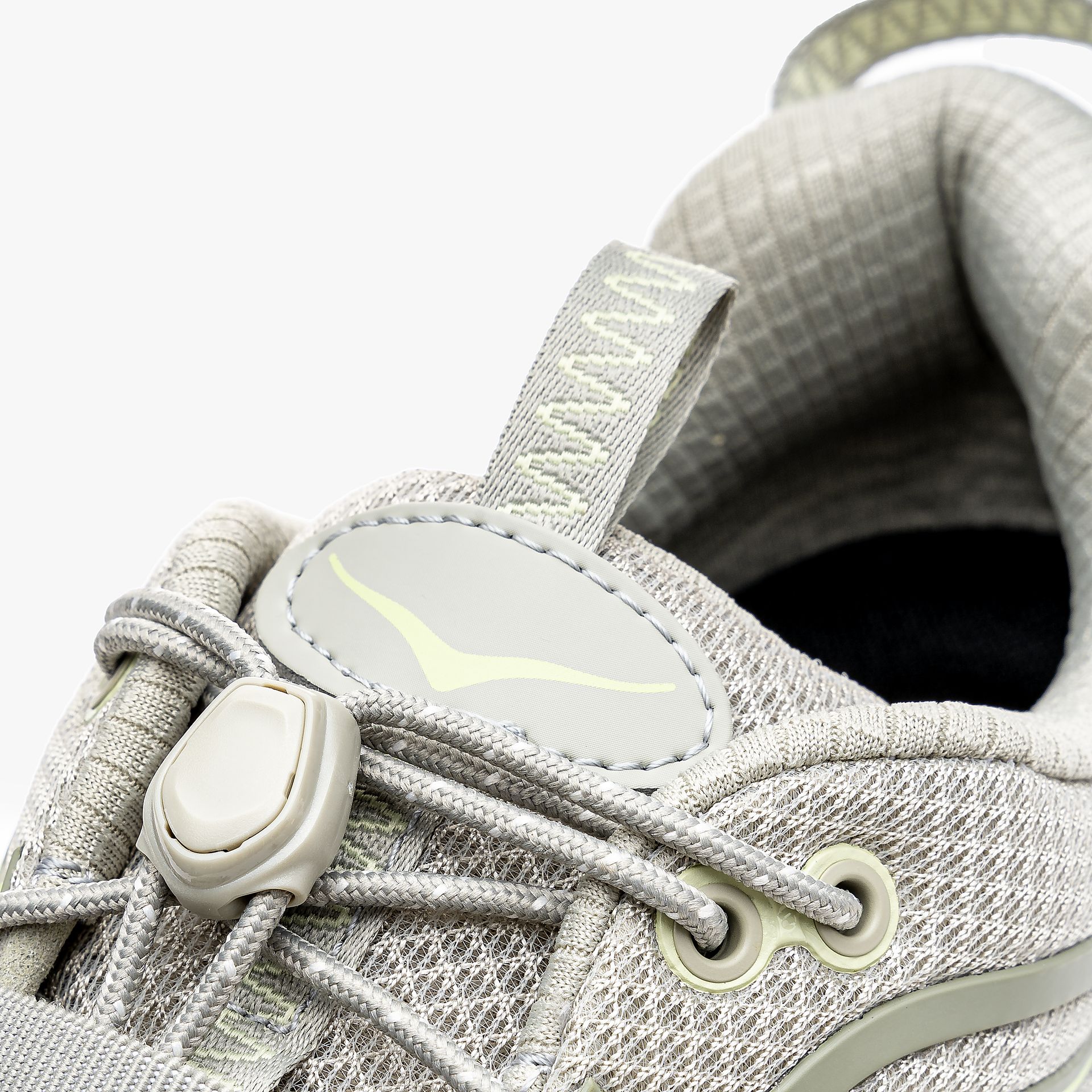 HOKA Mafate Three2