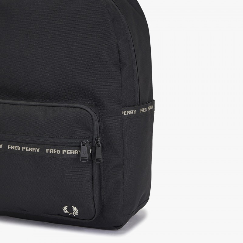 Fred Perry Taped Backpack - L7257 V67 | Fuxia, Urban Tribes United