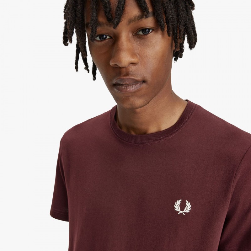 Fred Perry Crew Neck - M1600 R82 | Fuxia
