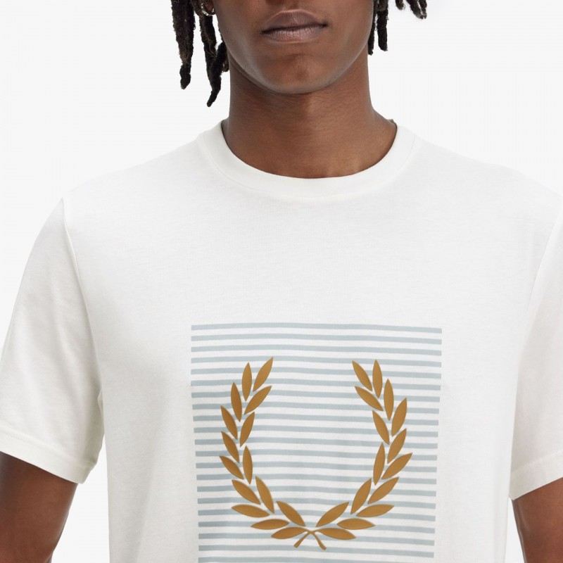 Fred Perry TStriped Laurel Wreath - M7832 129 | Fuxia, Urban Tribes United