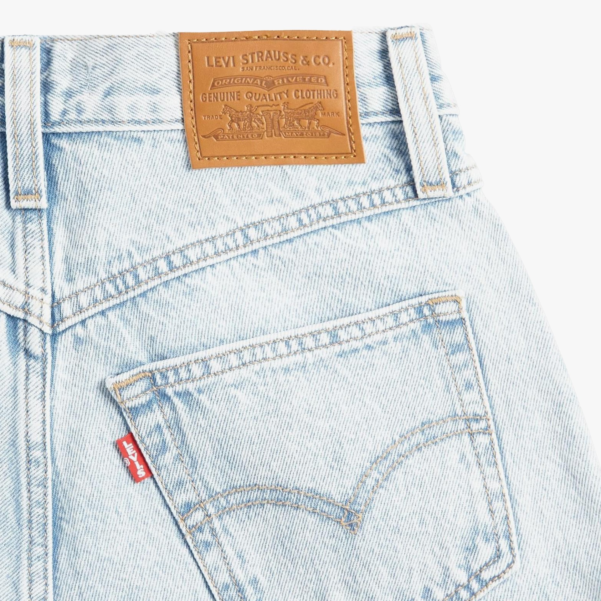 Levis 80s Mom W