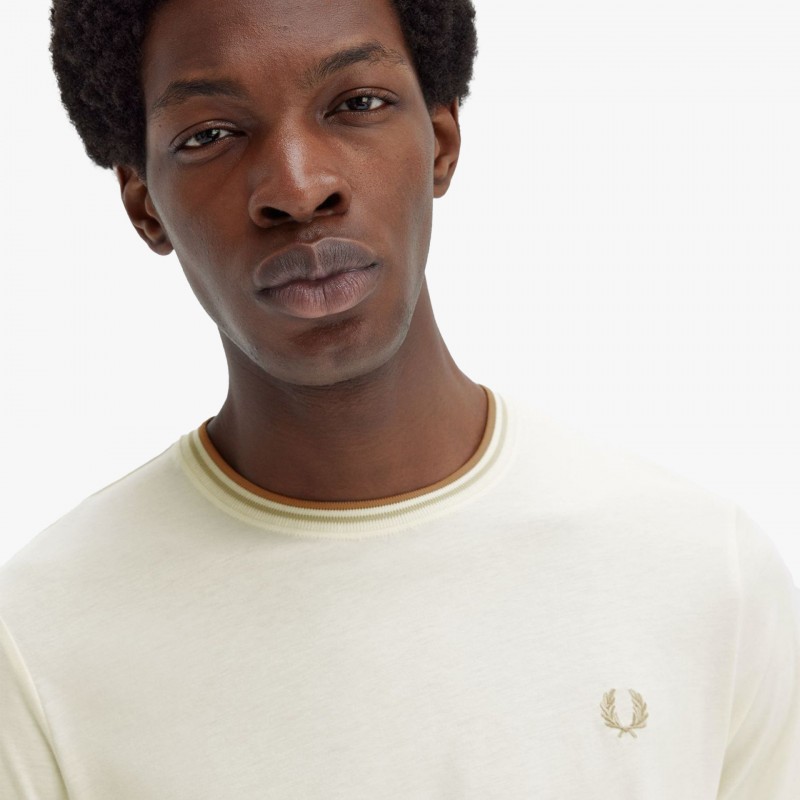 Fred Perry Twin Tipped - M1588 V17 | Fuxia, Urban Tribes United