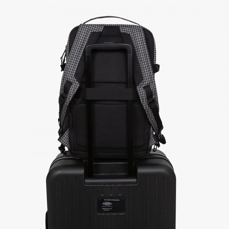 Eastpak Tecum M CNNCT - EK00091D0Q8 | Fuxia, Urban Tribes United