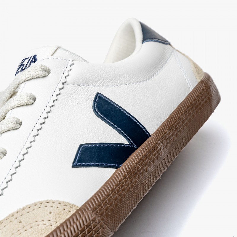 Veja Volley O.T. Leather - VO2003531 | Fuxia, Urban Tribes United