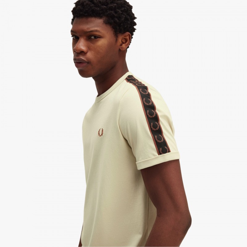 Fred Perry Contrast Tape Ringer - M4613 W69 - Fuxia, Urban Tribes United