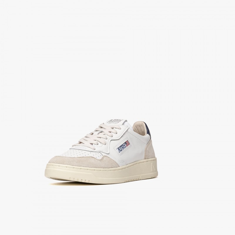 AUTRY Medalist Low Leather AUTRY Medalist Low Leather - AULM LS28 - Fuxia, Urban Tribes United