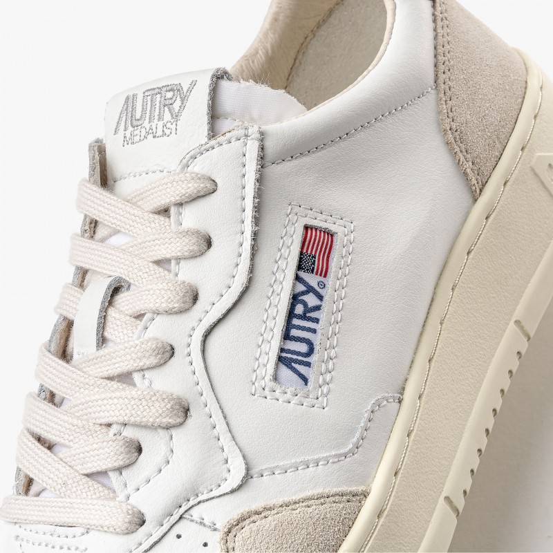 AUTRY Medalist Low Leather AUTRY Medalist Low Leather - AULM LS28 - Fuxia, Urban Tribes United