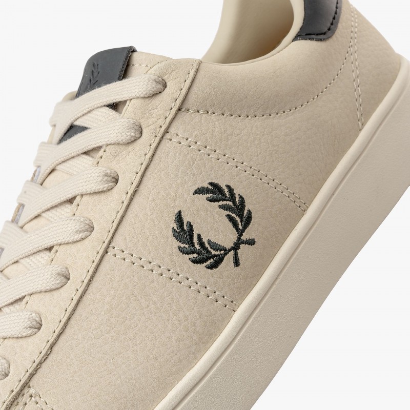 Fred Perry Spencer Textured Nubuck - B8315 X64 | Fuxia, Urban Tribes United