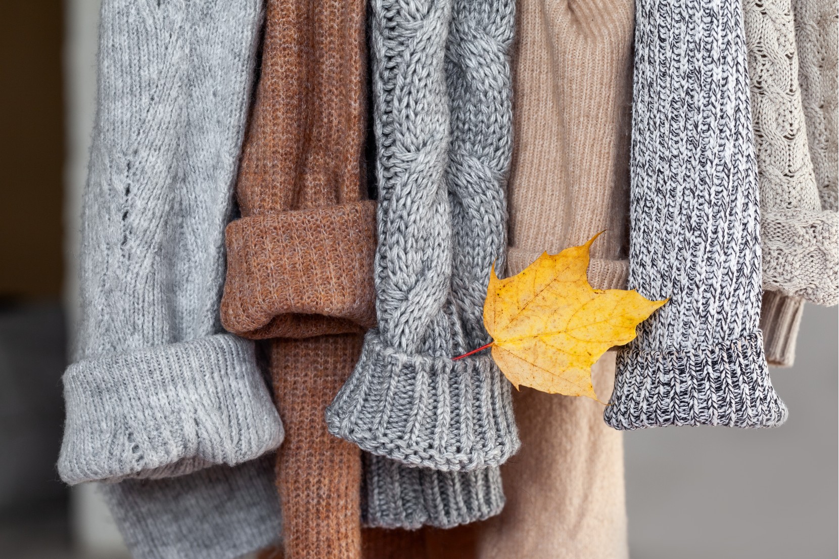 Como fazer a transio de guarda-roupa de vero para outono com estilo e praticidade