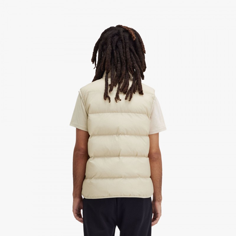 Fred Perry Insulated Gilet - J8522 691 | Fuxia, Urban Tribes United