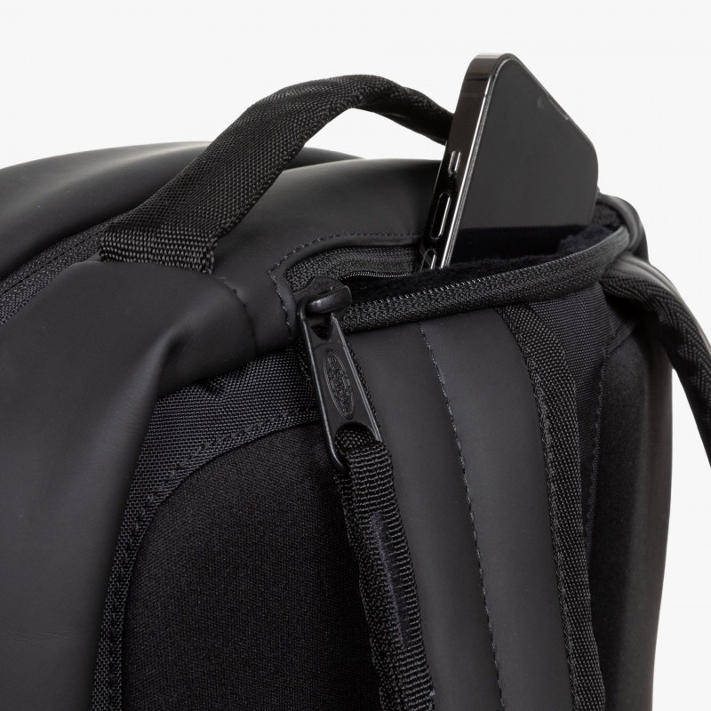 Eastpak Tecum F CNNCT - EK0A5BE91F5 - Fuxia, Urban Tribes United