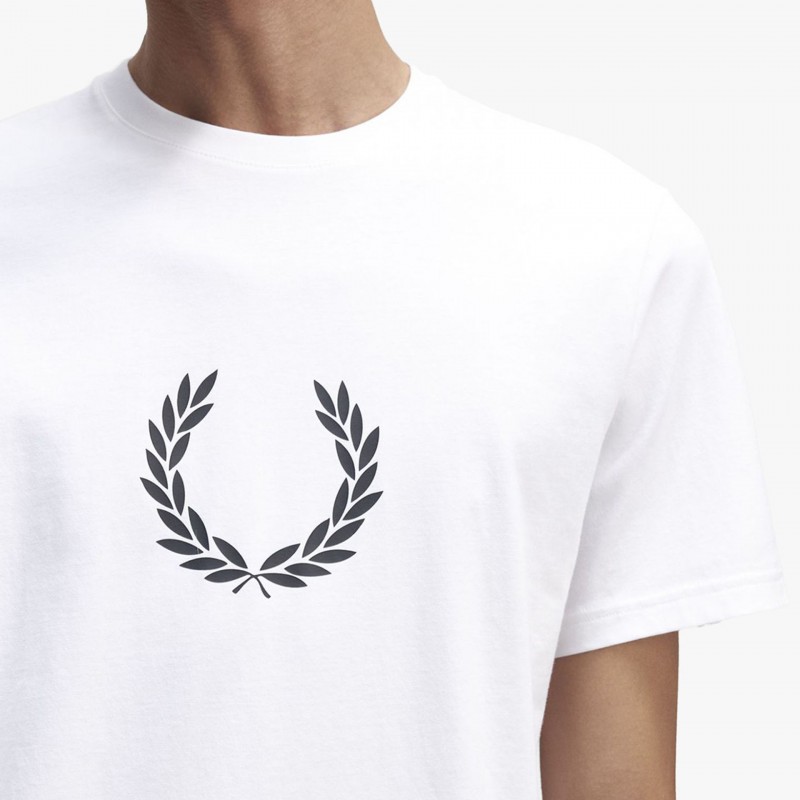 Fred Perry Laurel Wreath Graphic - M5632 100 - Fuxia, Urban Tribes United
