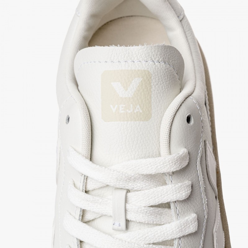 Veja V-90 O.T. Leather - VD2003380 - Fuxia, Urban Tribes United