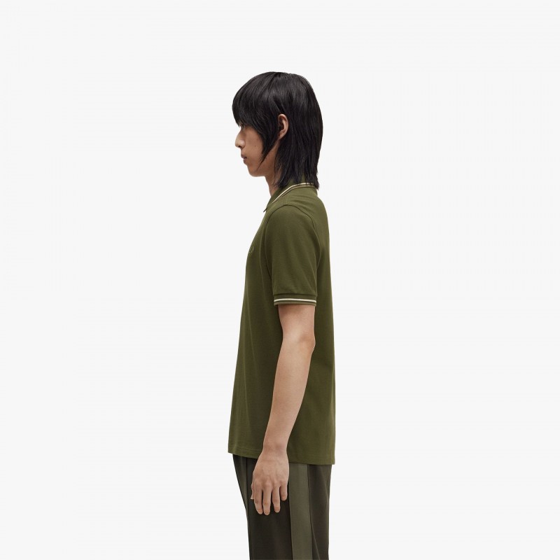 Fred Perry Twin Tipped - M3600 W92 - Fuxia, Urban Tribes United