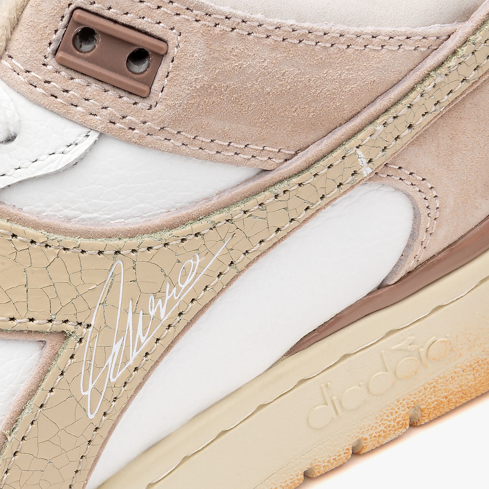 Diadora B.560 Dino Russo